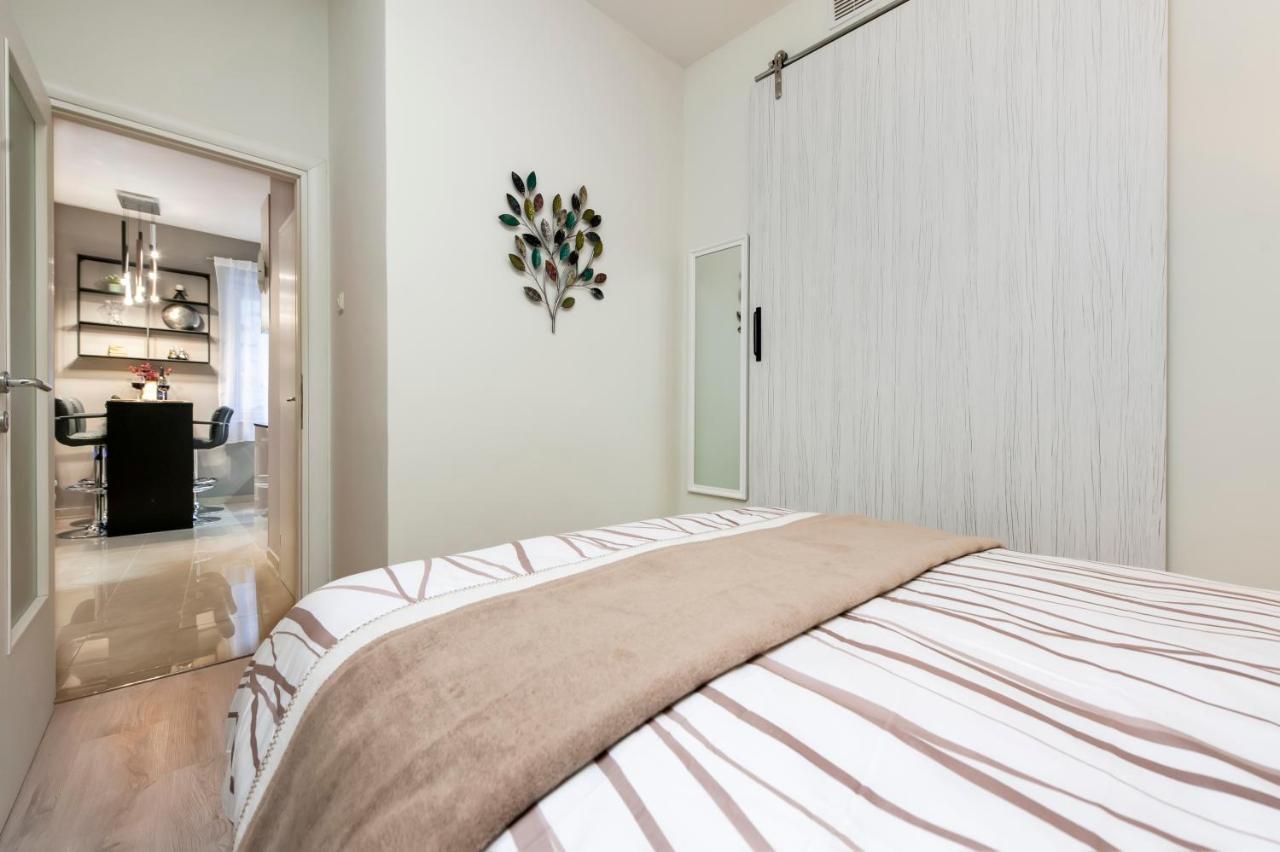 Bella Campagna - Luxury Two Bedroom Apartment Rovinj Exterior photo