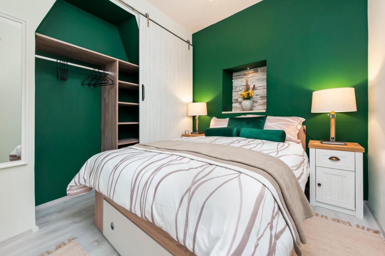 Bella Campagna - Luxury Two Bedroom Apartment Rovinj Exterior photo